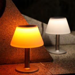 Kassia solcelle bordlampe (2 lysfarver)