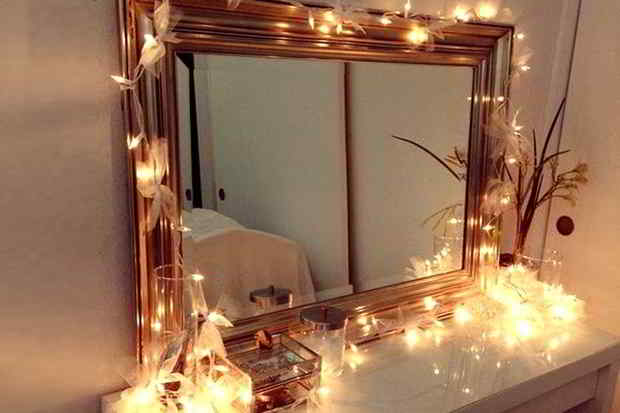 Spejl med lysk&aelig;der